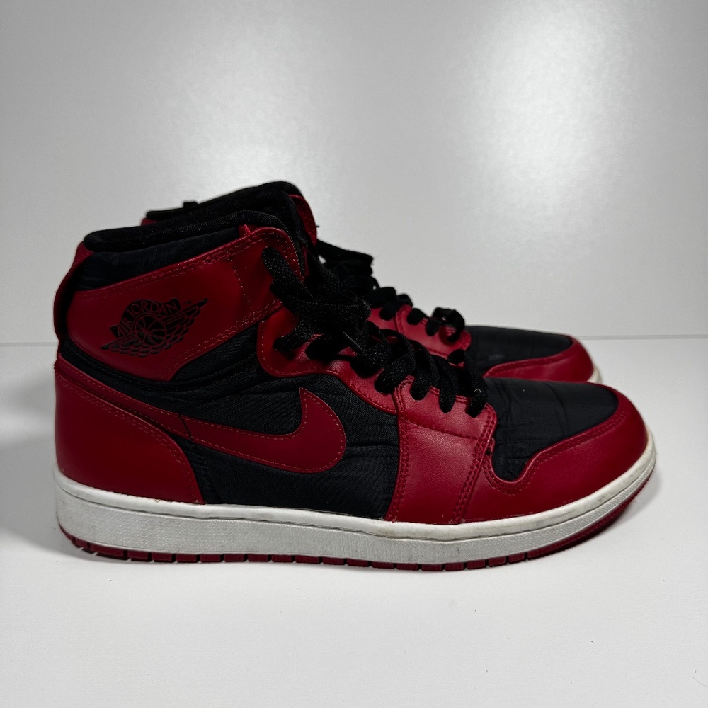 Nike Air Jordan 1 Black Red Hi Top 342132-002 Men’s 10 44 Streetwear Athleisure